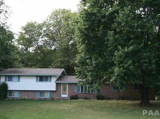 117 Plymouth Ct, Pekin, IL