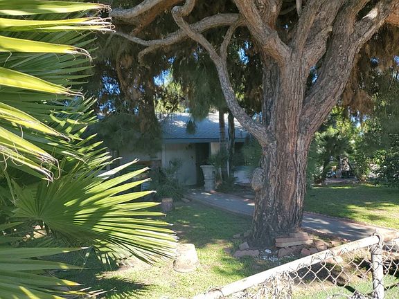 3rd image of 511 W Phillips Blvd