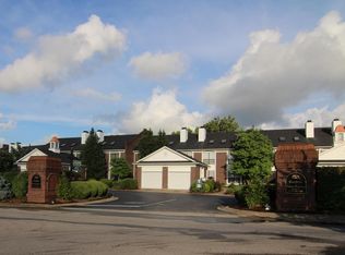1286 Parkway Gardens Ct APT 122-F, Louisville, KY 40217