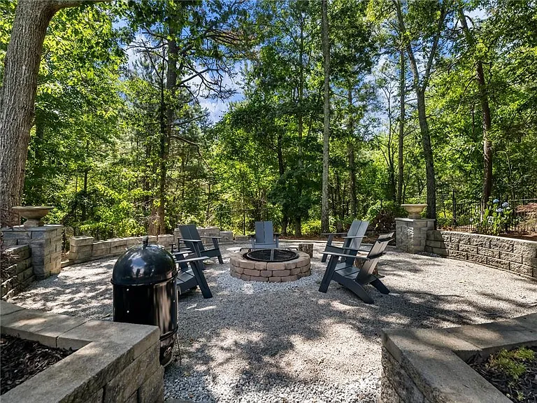 3965 Hamilton View Way — Photo 65