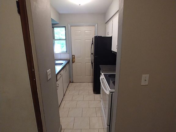 5th image of 4534 Lafayette Ave APT 3