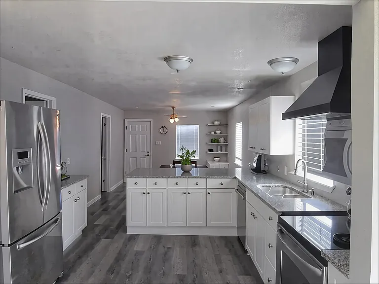 1107 Beech St — Photo 8