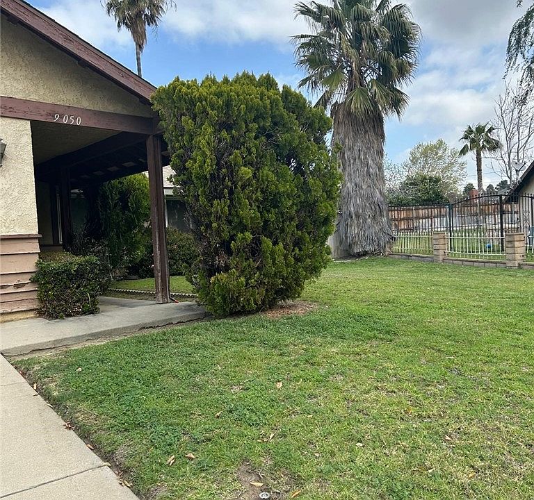 1st image of 9050 Dumond Dr