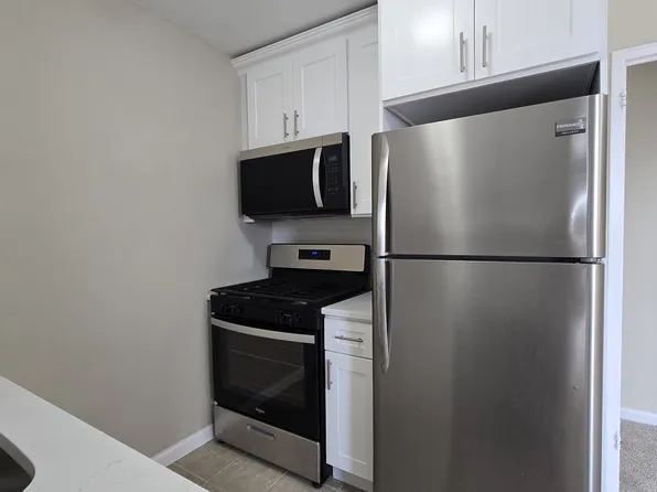 175-20 Wexford Terrace image 7 of 25