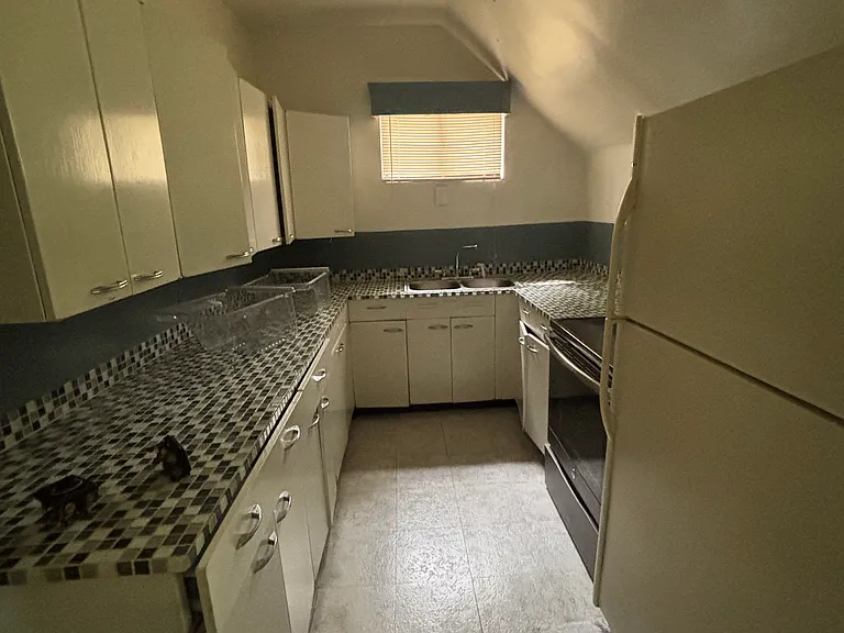 107 Wilton Ave #1 — Photo 7