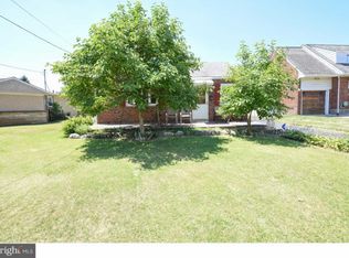 1902 Fulmer St, Philadelphia, PA 19115