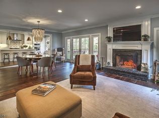 32 Maple Ave, Mendham, NJ 07945