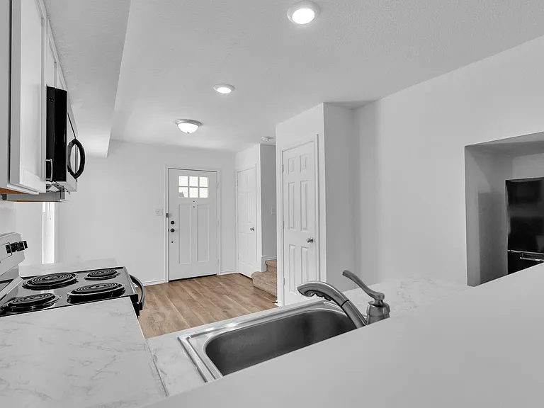 350 Debus Dr #117A — Photo 8