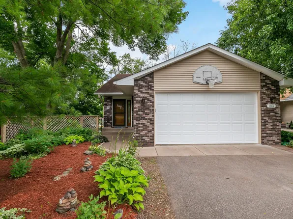 1082 Bay Dr SE, Forest Lake, MN 55025