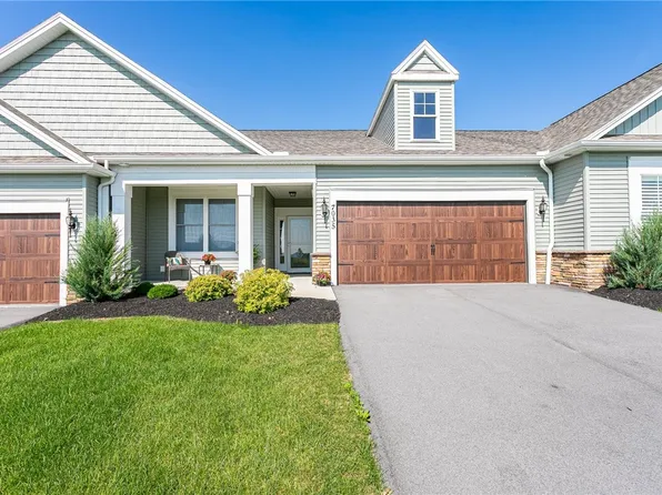 7035 Harvest Vw, Canandaigua, NY 14424