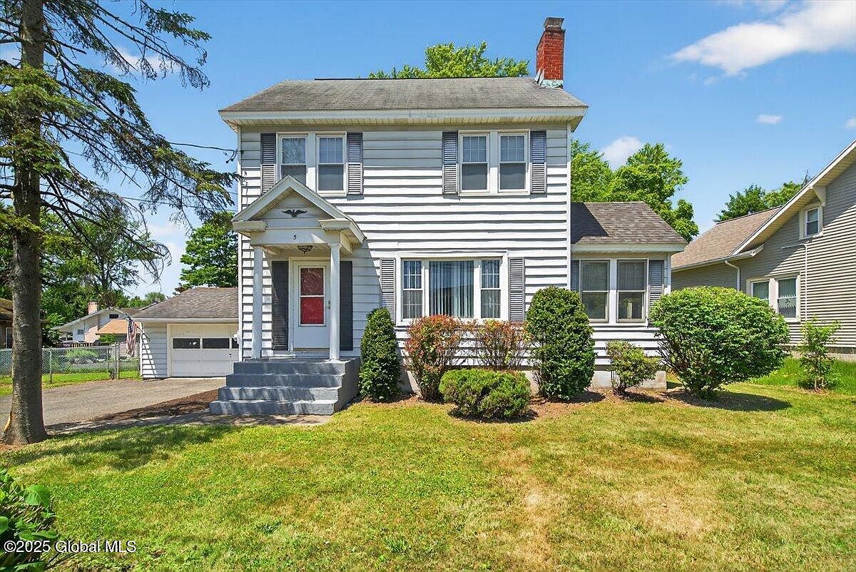 1st image of 5 Hillview Avenue