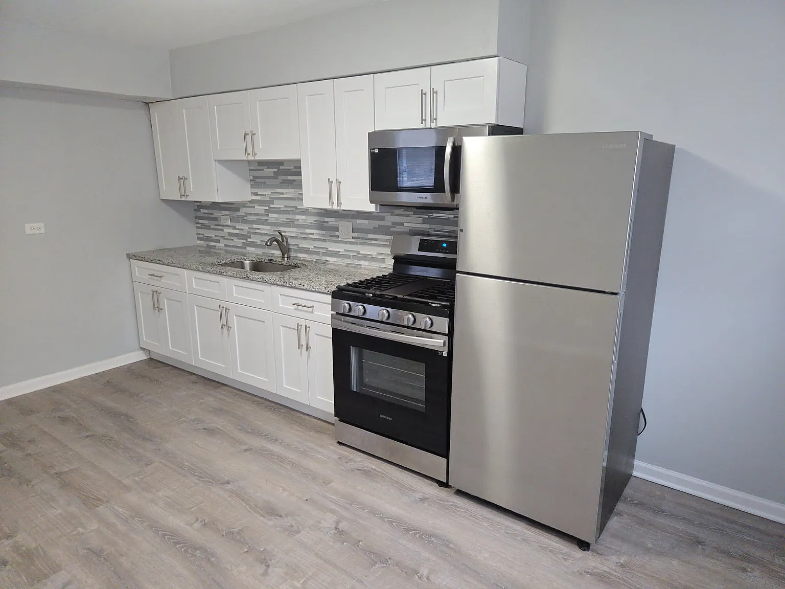 1 bed, 585 sqft, $1,350 — Photo 2