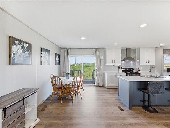 4th image of 341 Mesa Rdg