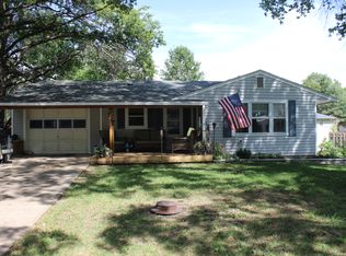 305 W 5th St, Washington, KS 66968