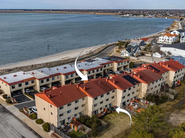 18 Empire Dr #18, Pleasantville, NJ 08232