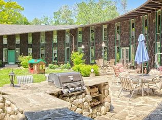 966 Strong Rd, Victor, NY 14564