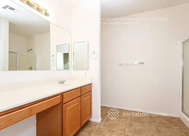 6826 S 30th Ln — Photo 18