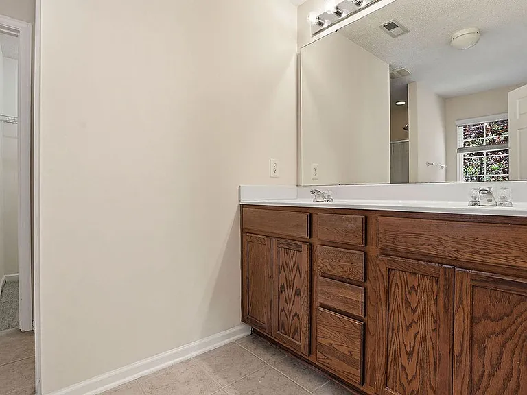 101 Fanwood Ct — Photo 18