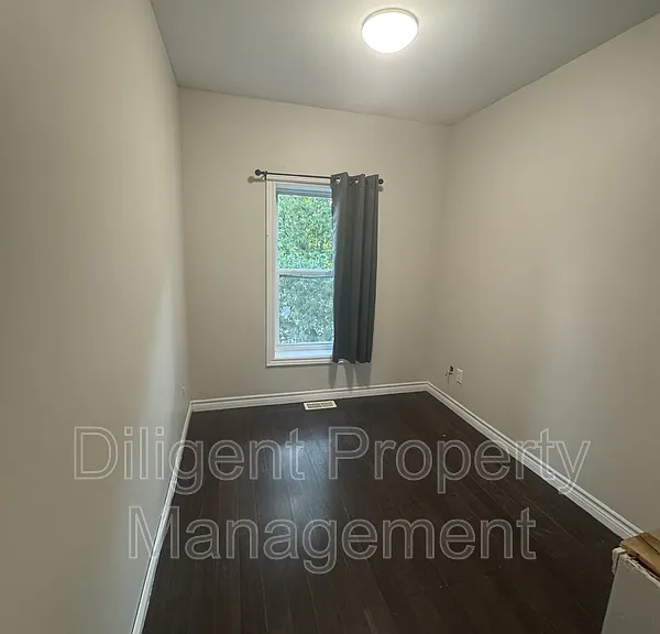 164 Stewart St #UPPER — Photo 9