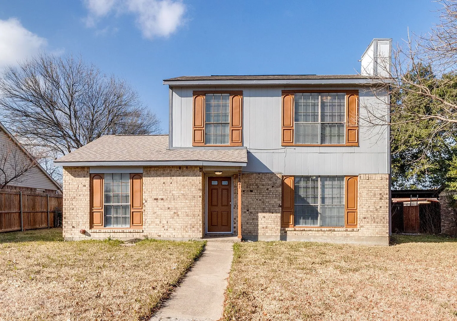 2321 Colonial Drive — Photo 1