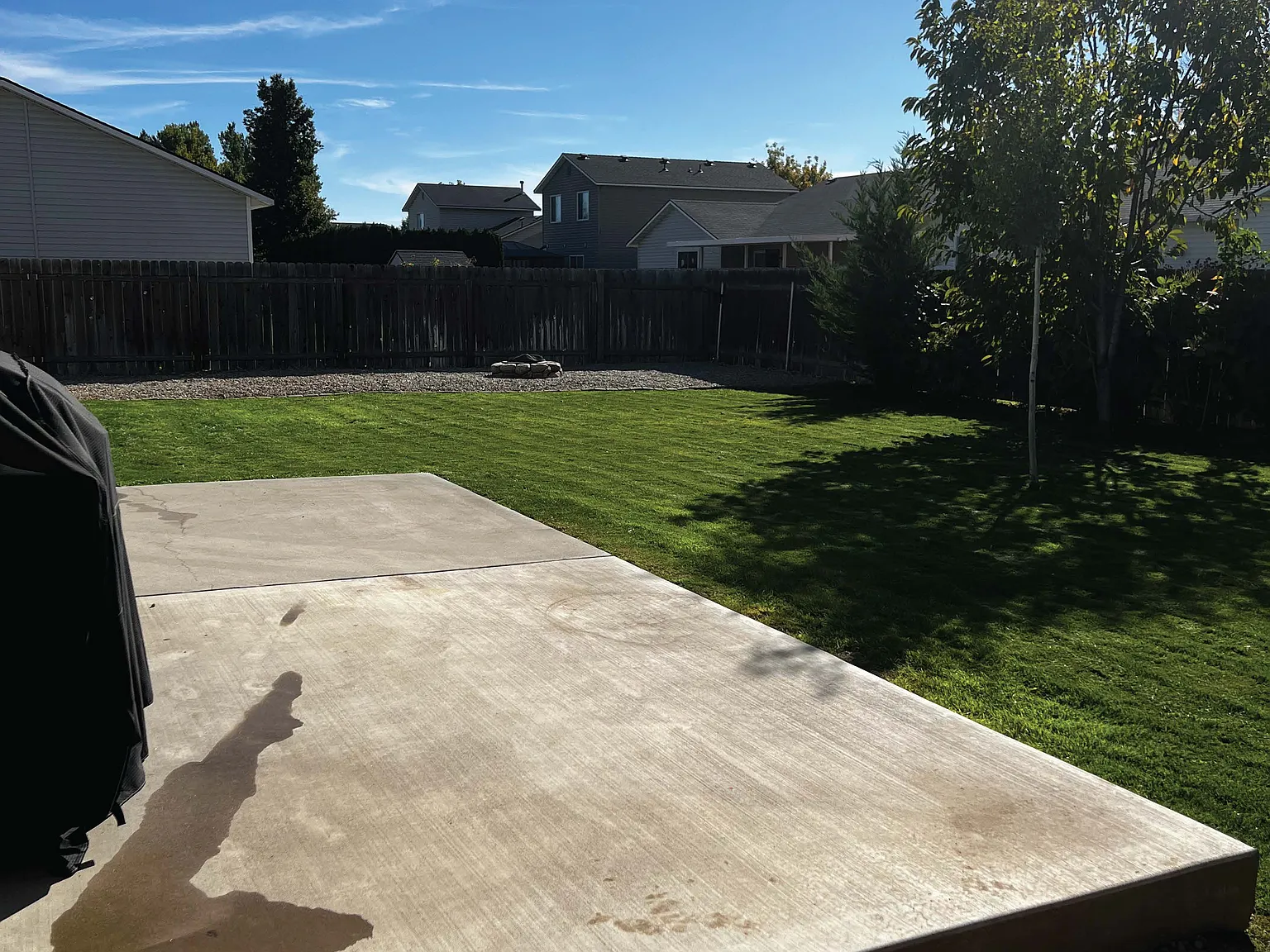 4 bed, 2.5 bath, 2293 sqft, $2,300 — Photo 3