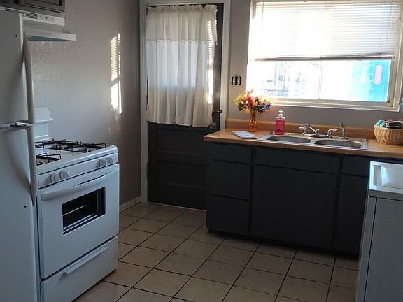 3rd image of 4316 Frankfort Ave