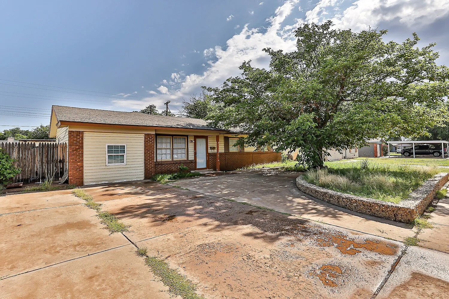 3 bed, 2.0 bath, 1514 sqft, $1,395 — Photo 1