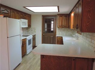 Knighton Dr, Bella vista, AR 72715