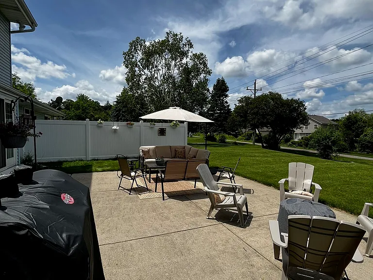 S79W17090 Pamela Ct — Photo 17