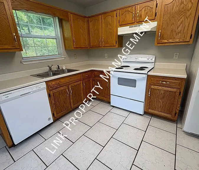 1106 Carline Rd #B — Photo 42