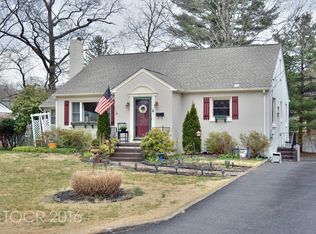 6 Beech Rd, Suffern, NY 10901