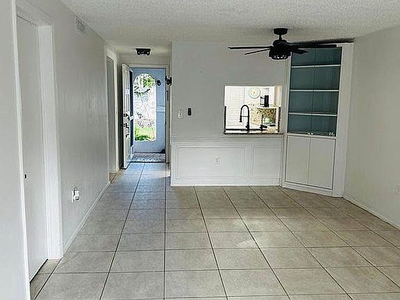 4th image of 4243 Redcliff Pl