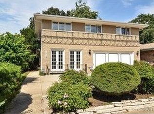 4444 W Devon Ave, Lincolnwood, IL