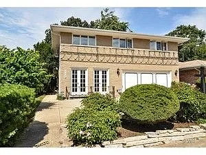 4444 W Devon Ave photo 1