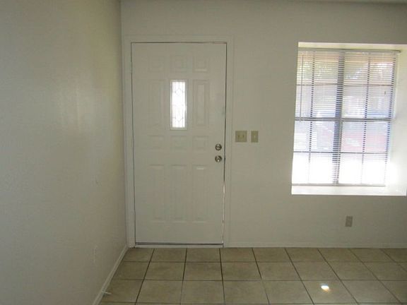 3rd image of 921 W University Dr Unit 1182