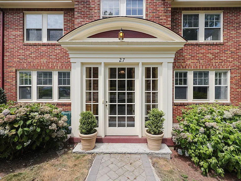 27 Chesterfield Rd — Photo 33