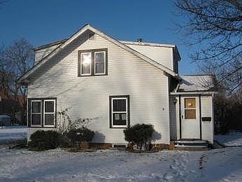 1st image of 920 11th Ave N