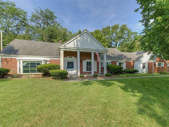 2nd image of 17 River Forest Dr