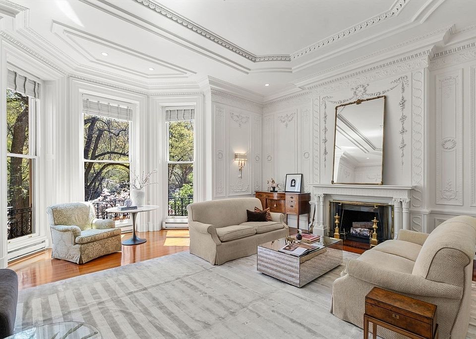 1st image of 183 Commonwealth Ave