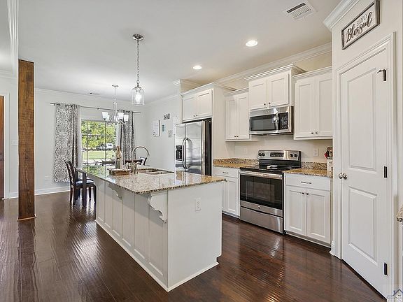 4th image of 15426 Nova Ln