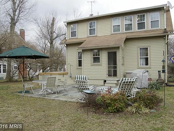 3rd image of 123 S Adams St