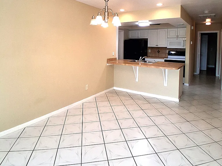 4500 Skyline Blvd #4500 — Photo 3