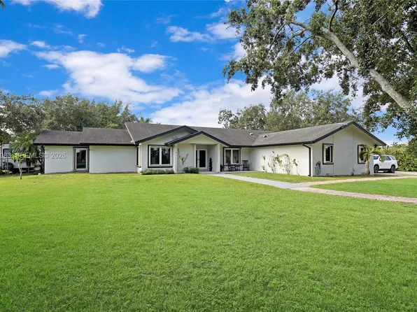 15290 SW 200th St, Miami, FL 33187