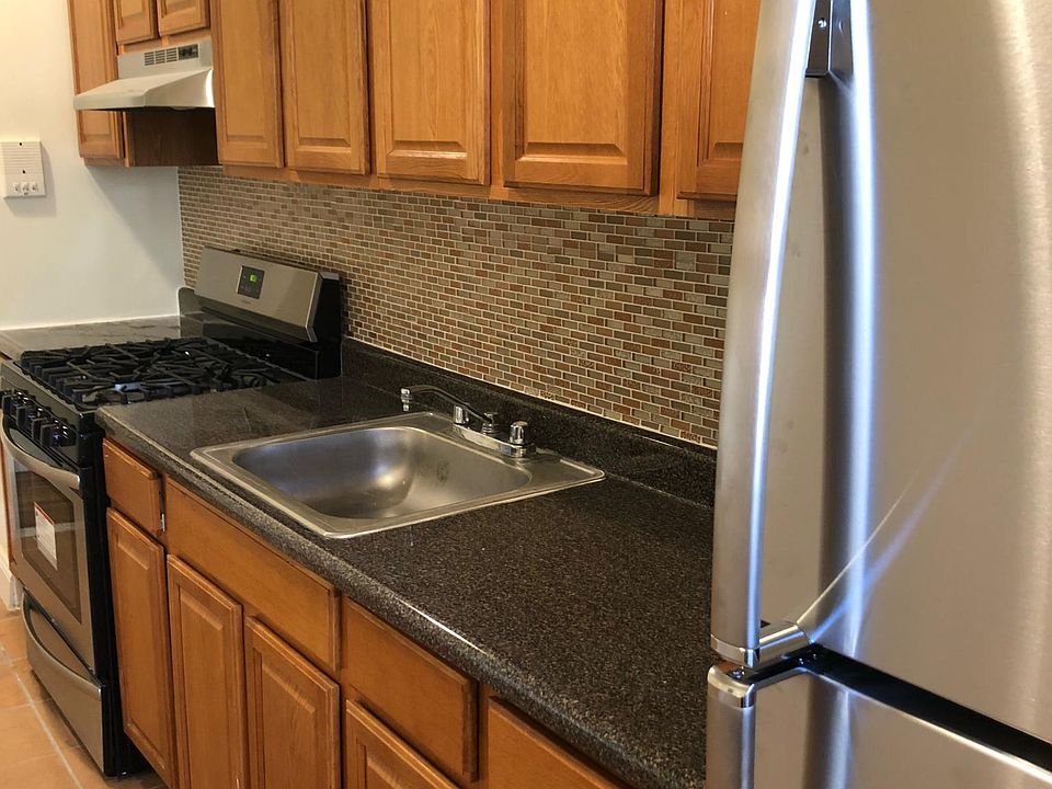 2nd image of 1462 Taylor Ave APT 28