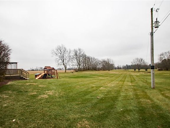4th image of 5565 E County Road 700 N
