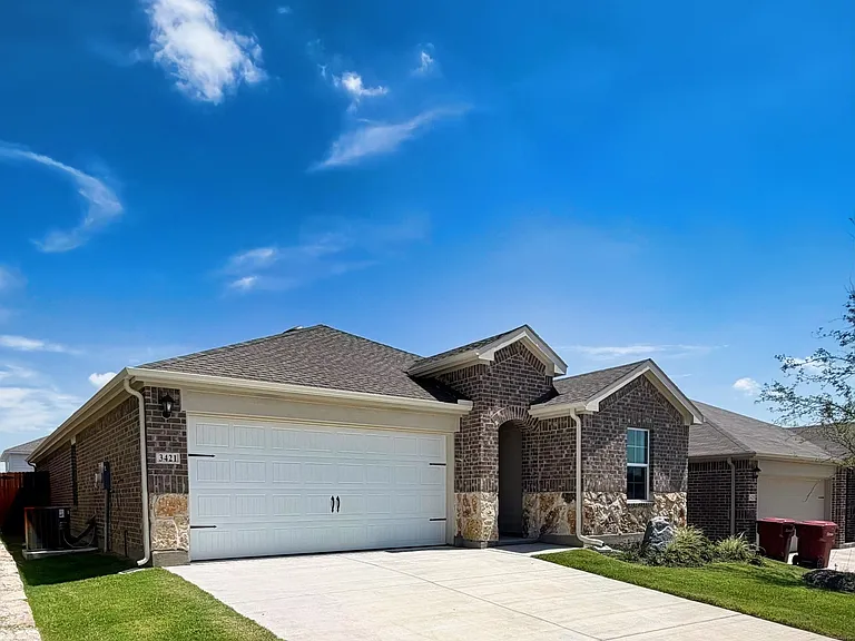 3421 Tomahawk Dr — Photo 2