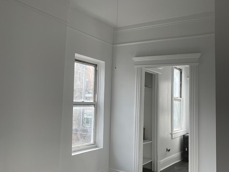 1st image of 3251 104th St #2