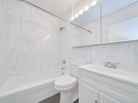 4th image of 312 E 30th St APT 14D