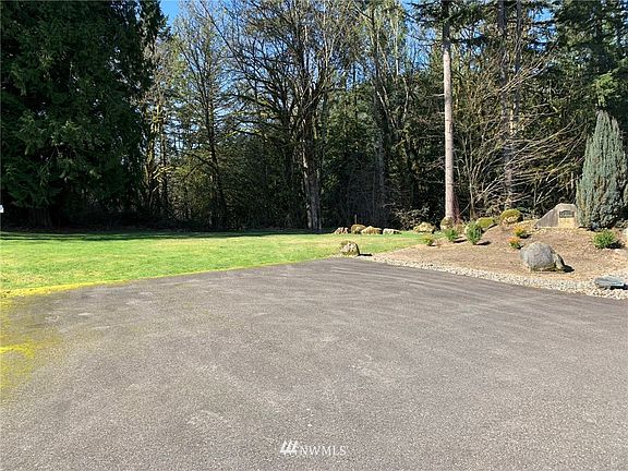 4th image of 142 XX 228th Avenue SE