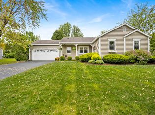 1360 Carleton Cir, Naperville, IL 60565